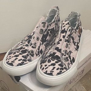 New, Blowfish Malibu 8.5 slip on